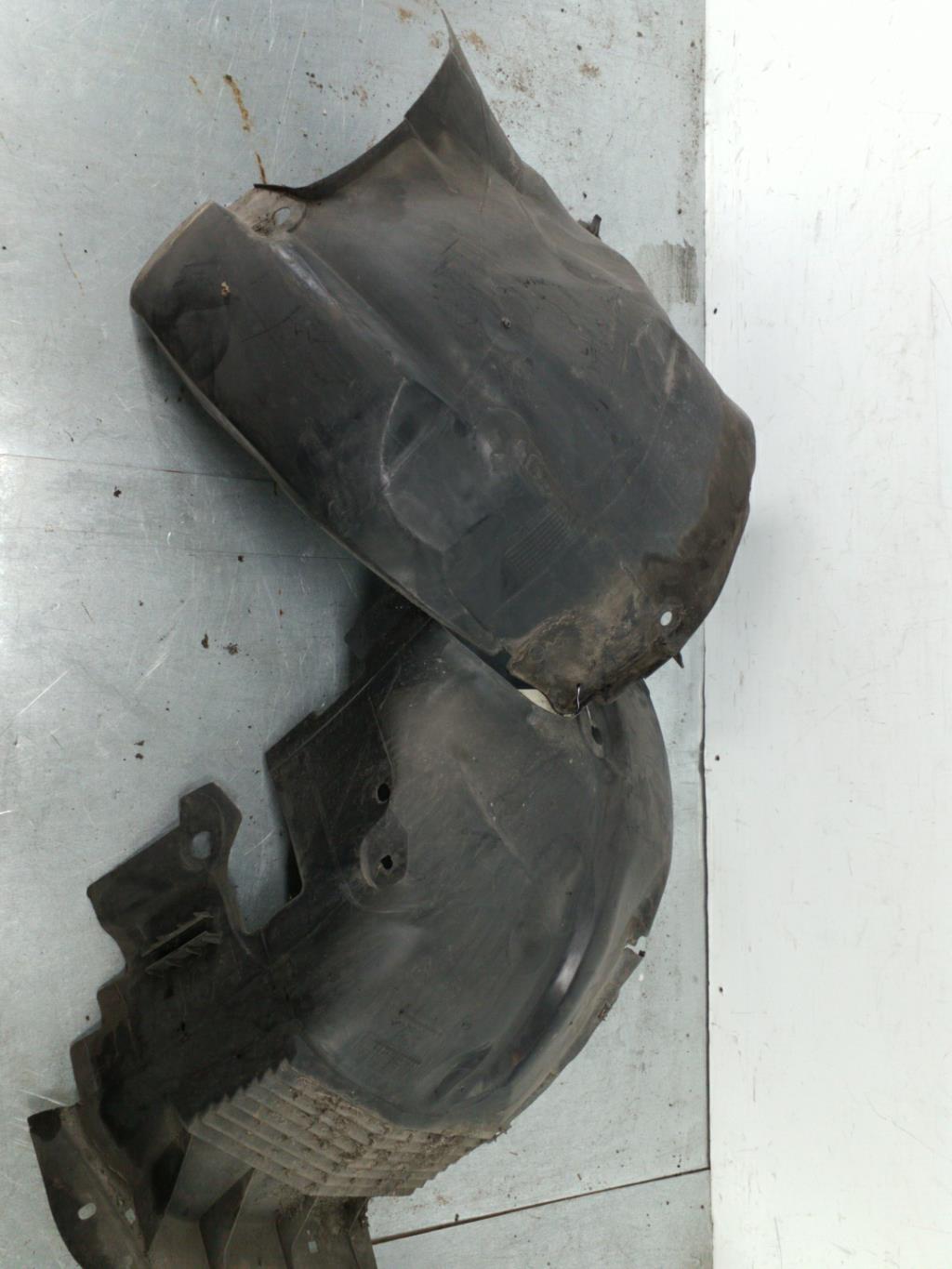 Pare boue avant gauche RENAULT SCENIC 1 PHASE 2 Essence - 1