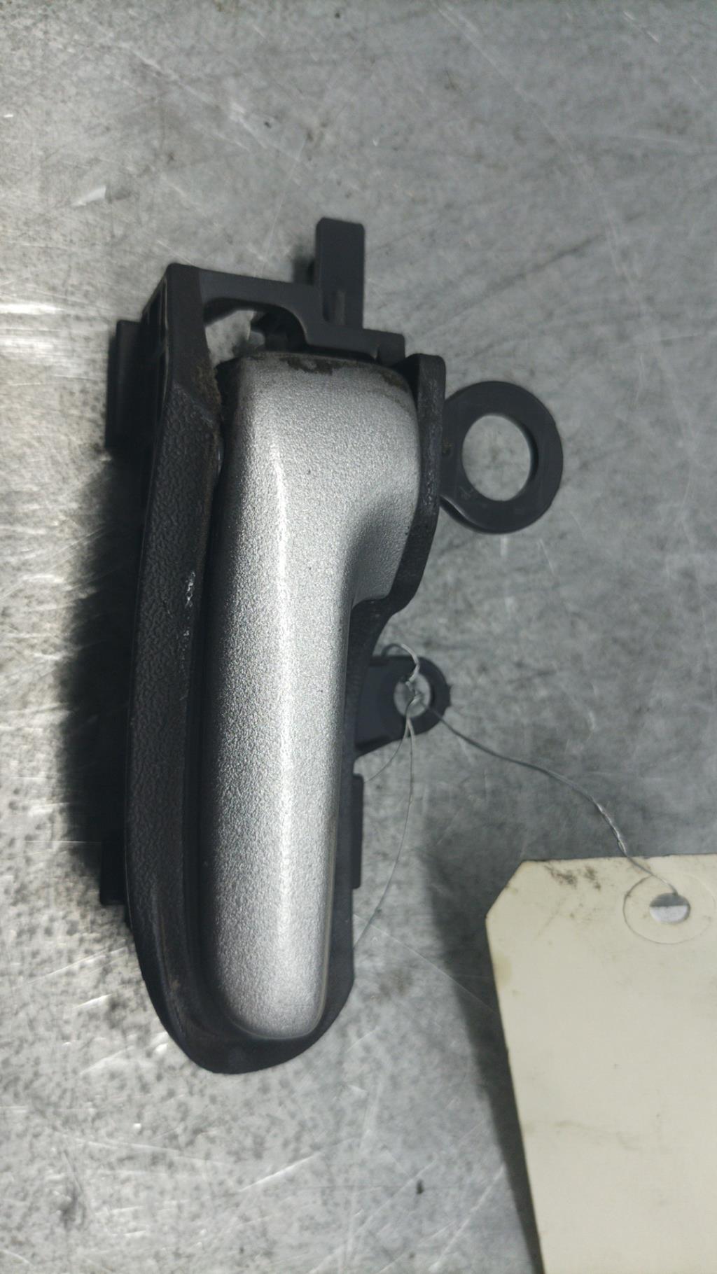 Maniglia interna anteriore sinistra TOYOTA YARIS 1 PHASE 1 Gasolina - 1