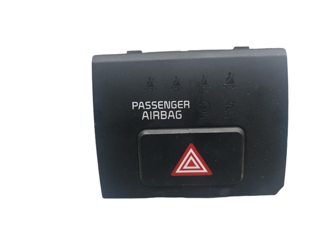 Bouton de warning KIA RIO 3 PHASE 2 Essence - 1