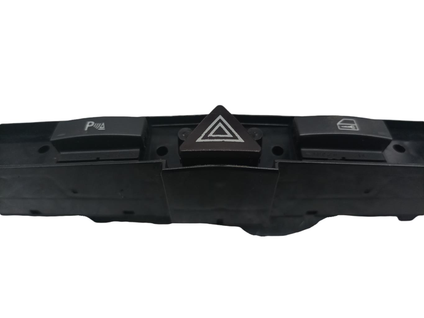 Bouton de warning OPEL ZAFIRA B PHASE 2 Diesel - 1