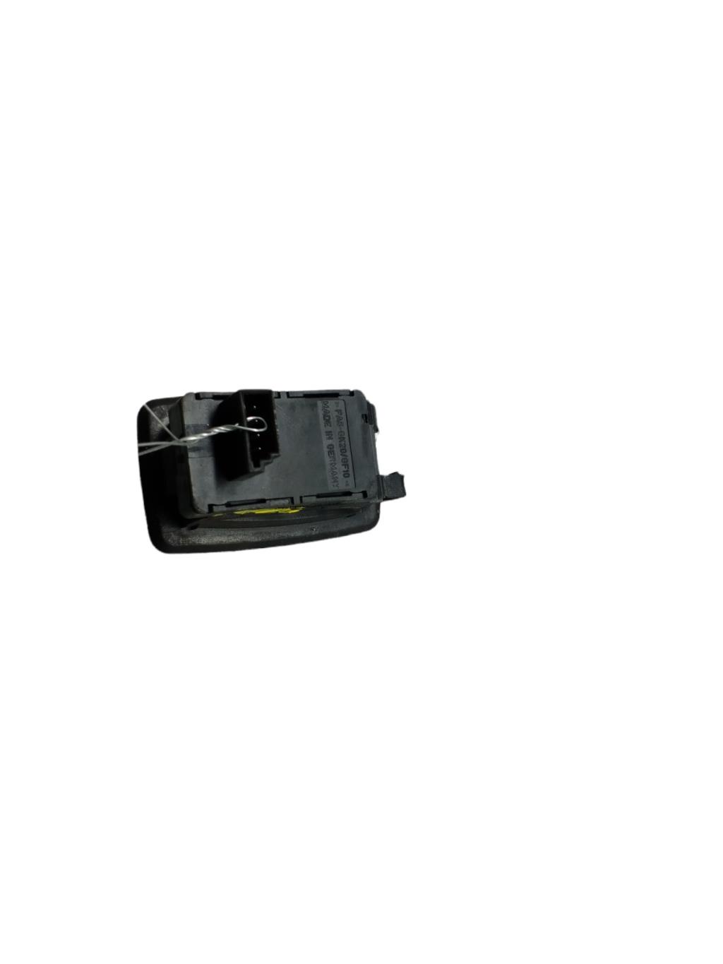 Interruttore lavacristalli posteriore destro BMW SERIE 5 E61 TOURING PHASE 2 BREAK Diésel - 1