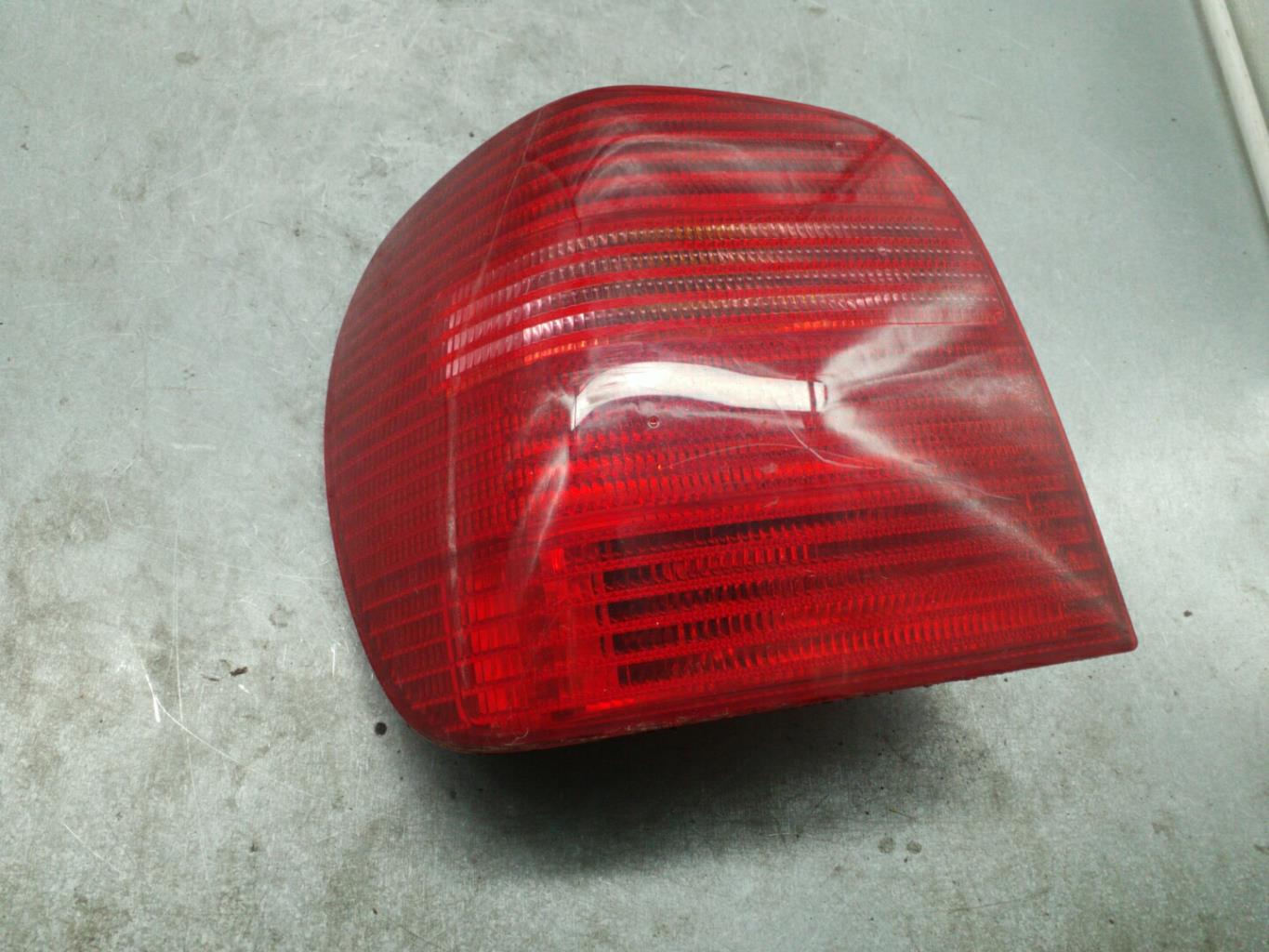 Fanale posteriore principale sinistro (luci) VOLKSWAGEN POLO 3 PHASE 2 Gasolina - 1