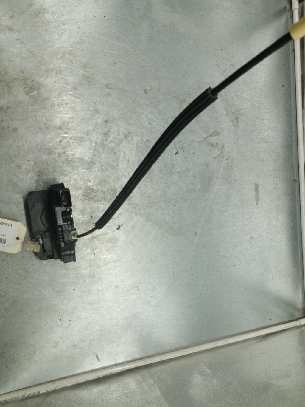 Serrure avant droit OPEL CORSA E Essence - 1