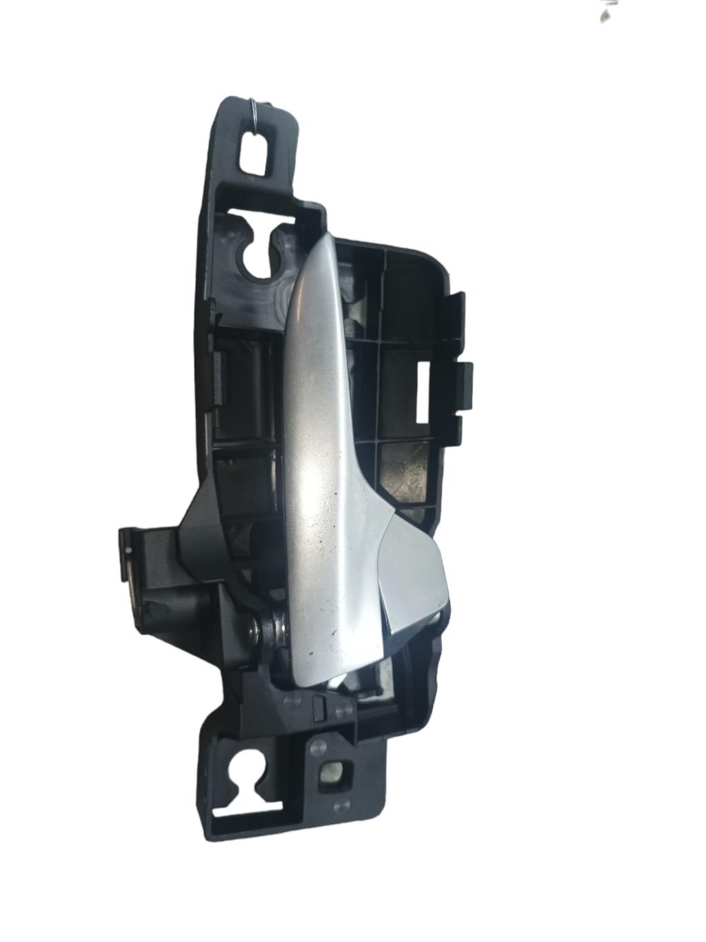 Maniglia interna posteriore destra FORD MONDEO 3 PHASE 2 Diésel - 1