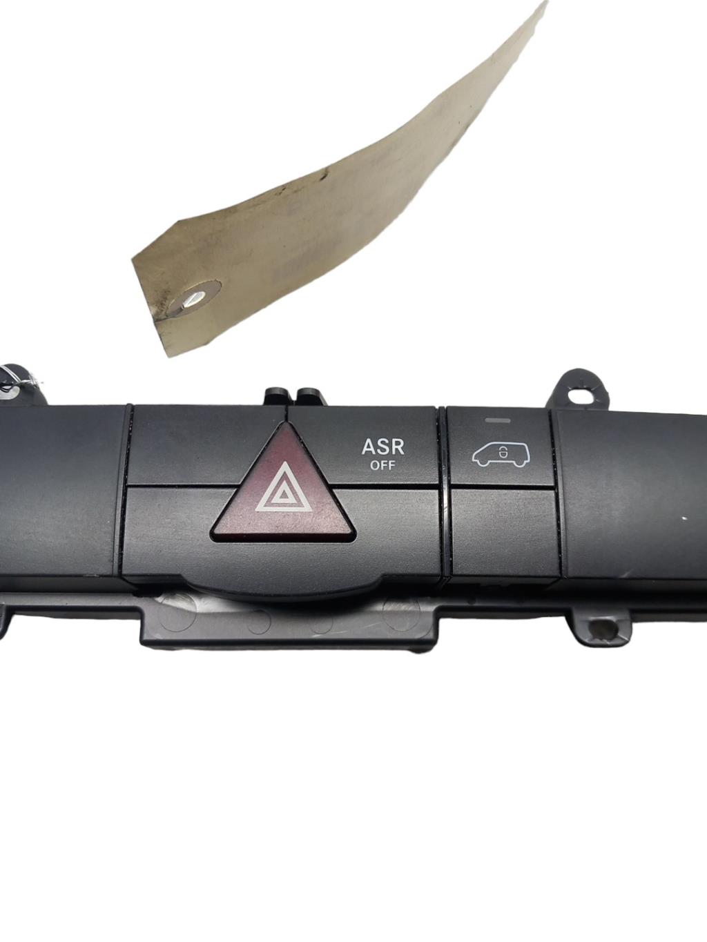 Bouton de warning VOLKSWAGEN CRAFTER 1 PHASE 2 Diesel - 1