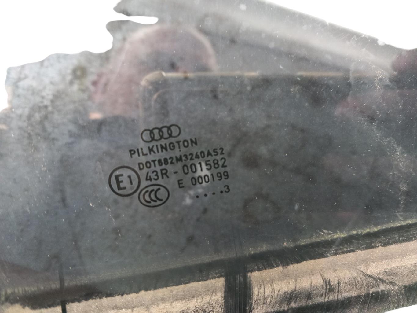 Vitre arriere gauche AUDI A4 3 PHASE 1 Diesel - 1
