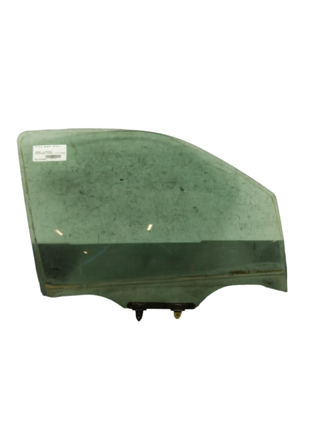 Vitre avant droit NISSAN PATHFINDER 2 PHASE 1 Diesel - 1