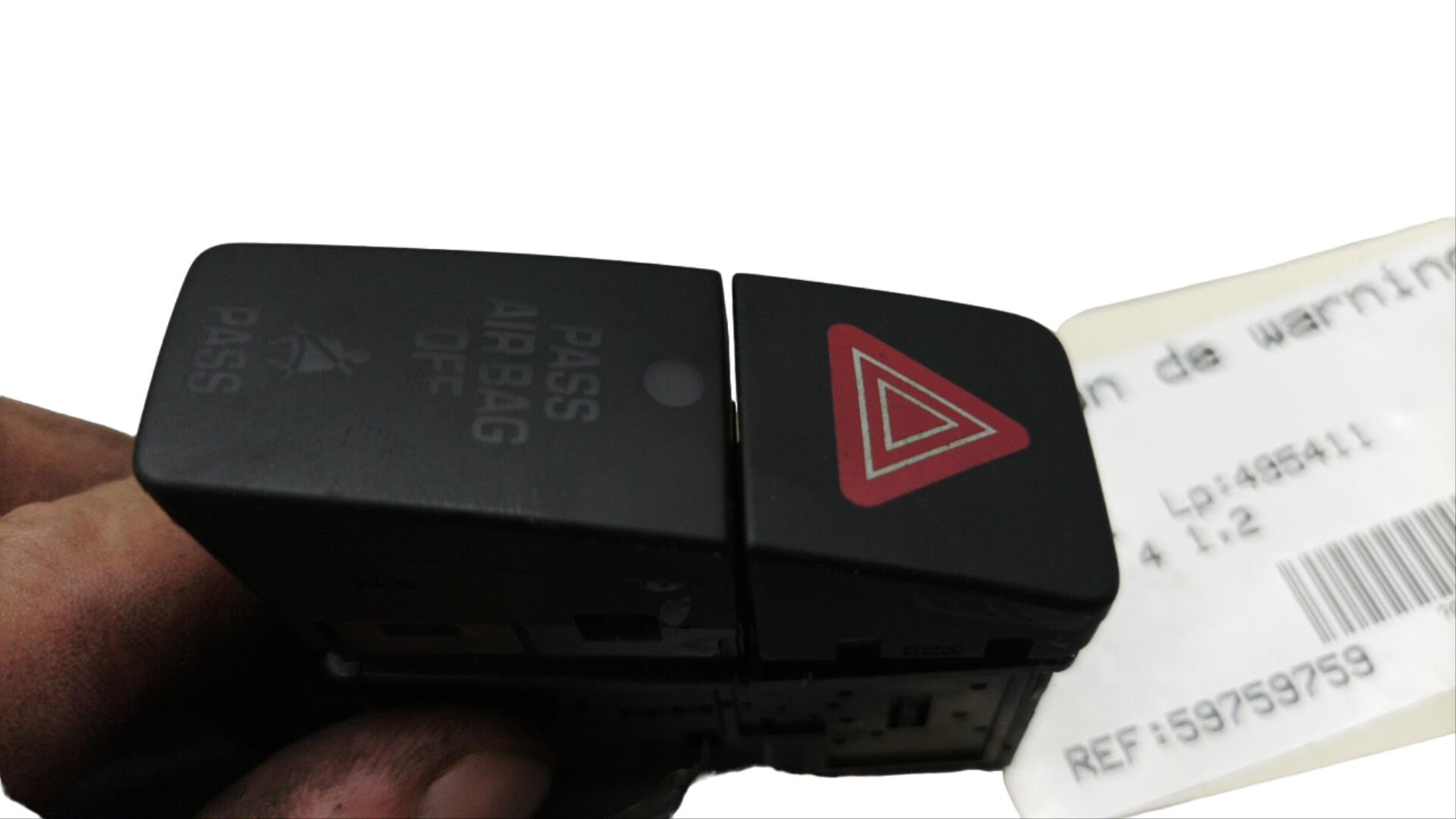 Bouton de warning SUZUKI SWIFT 4 Essence - 1