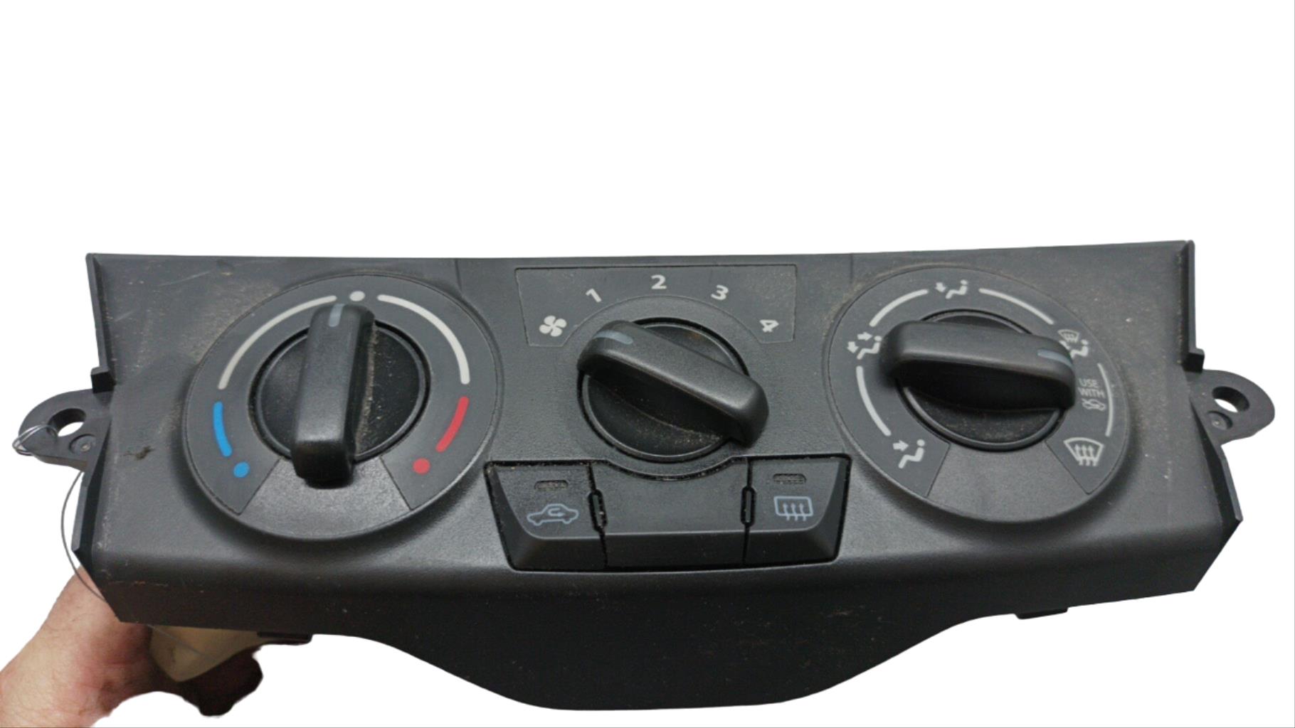 Commande chauffage SUZUKI SWIFT 4 Essence - 1
