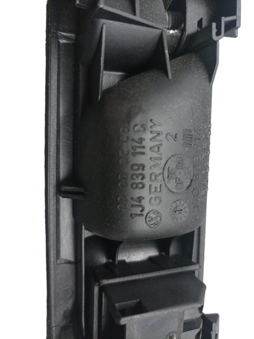 Maniglia interna posteriore destra VOLKSWAGEN GOLF 4 Gasolina - 1