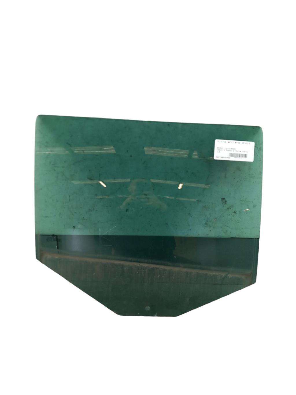 Vitre arriere droit SKODA FABIA 2 PHASE 2 Diesel - 1