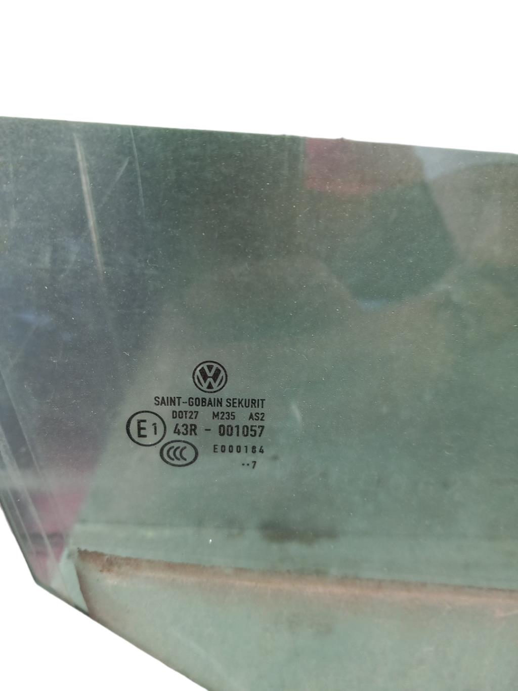 Vitre avant droit VOLKSWAGEN GOLF 5 Essence - 1