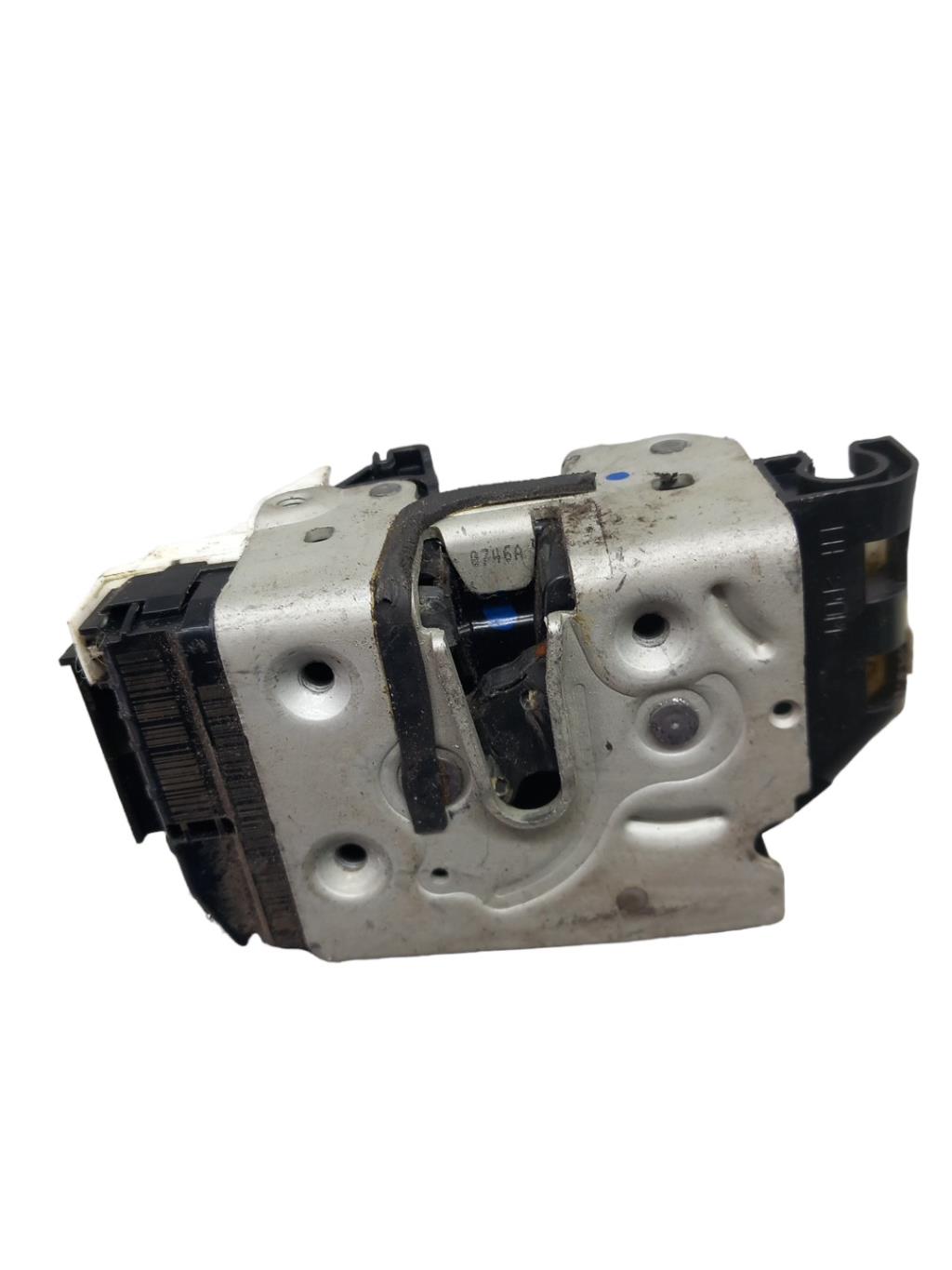 Serrure avant gauche DODGE CALIBER Essence - 1