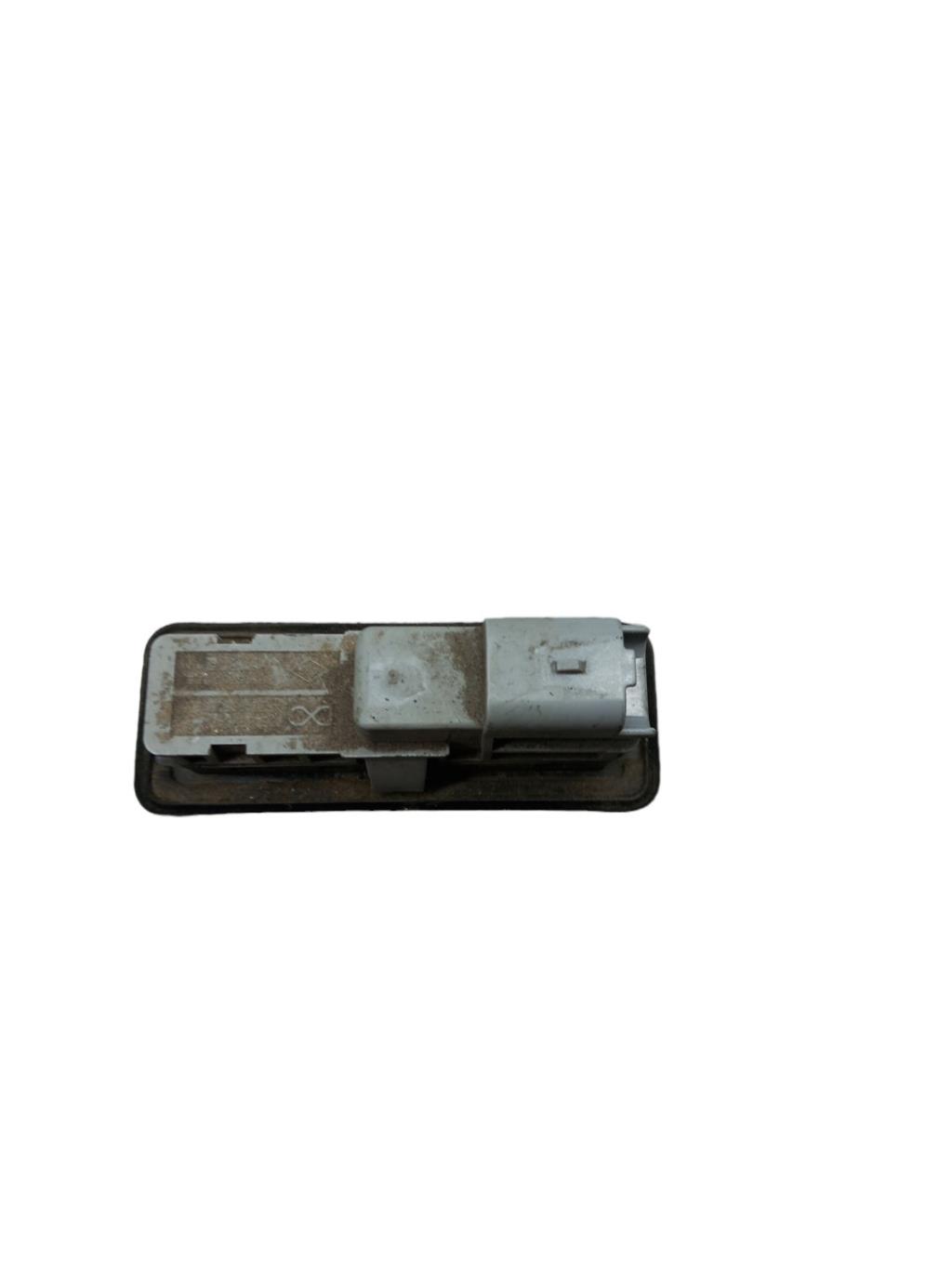 Bouton de coffre RENAULT ESPACE 5 Diesel - 1