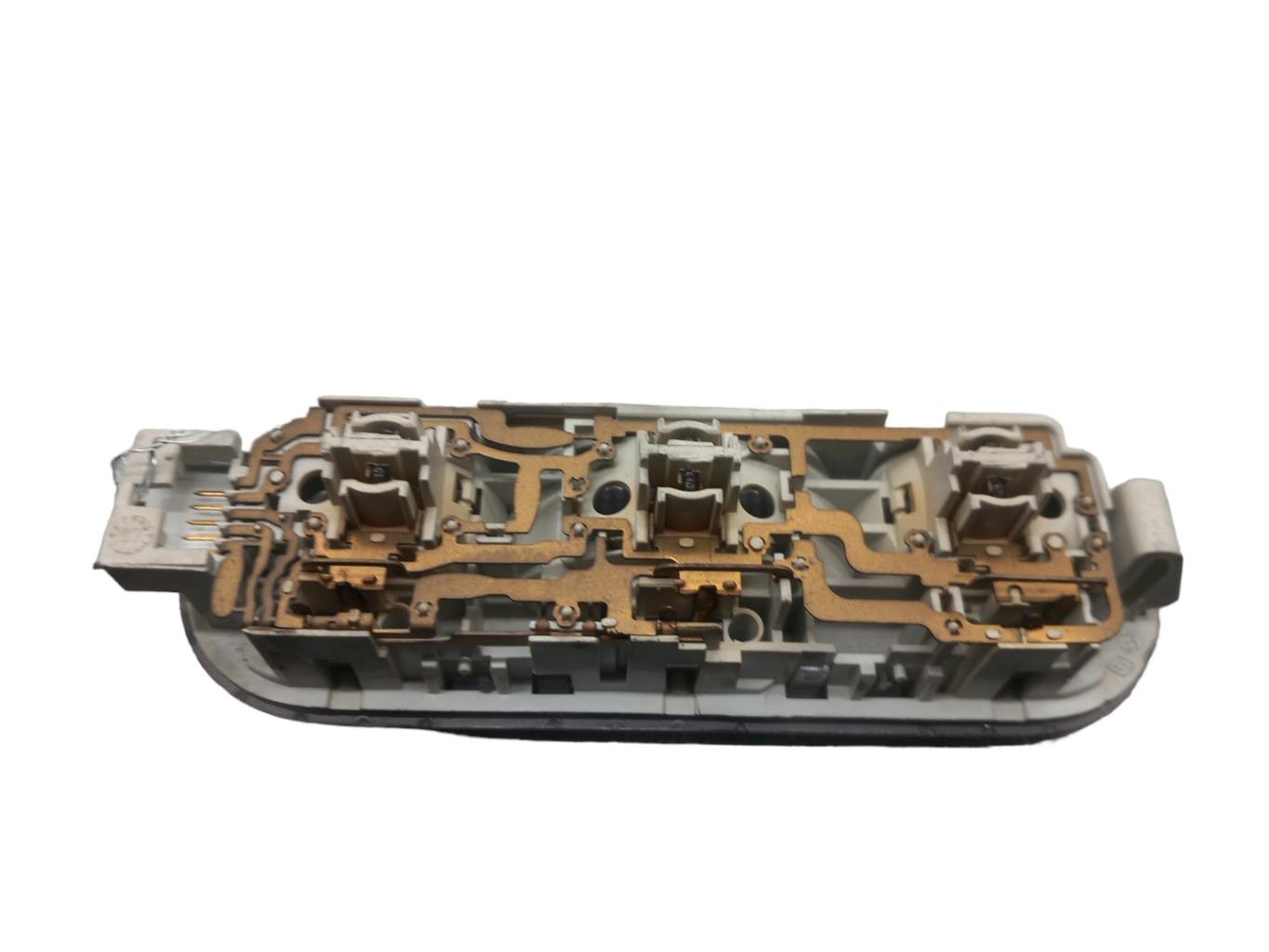Luce di cortesia NISSAN QASHQAI 1 PHASE 1 Diésel - 1