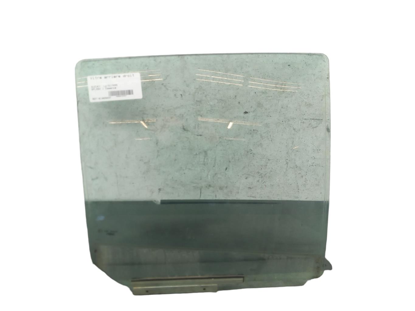 Vitre arriere droit SUZUKI SPLASH Essence - 1