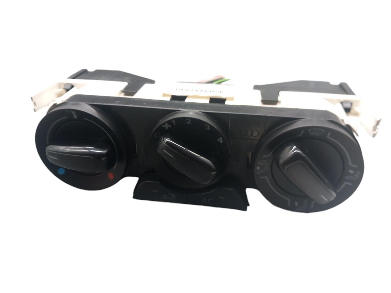 Commande chauffage AUDI A1 1 PHASE 1 Diesel - 1