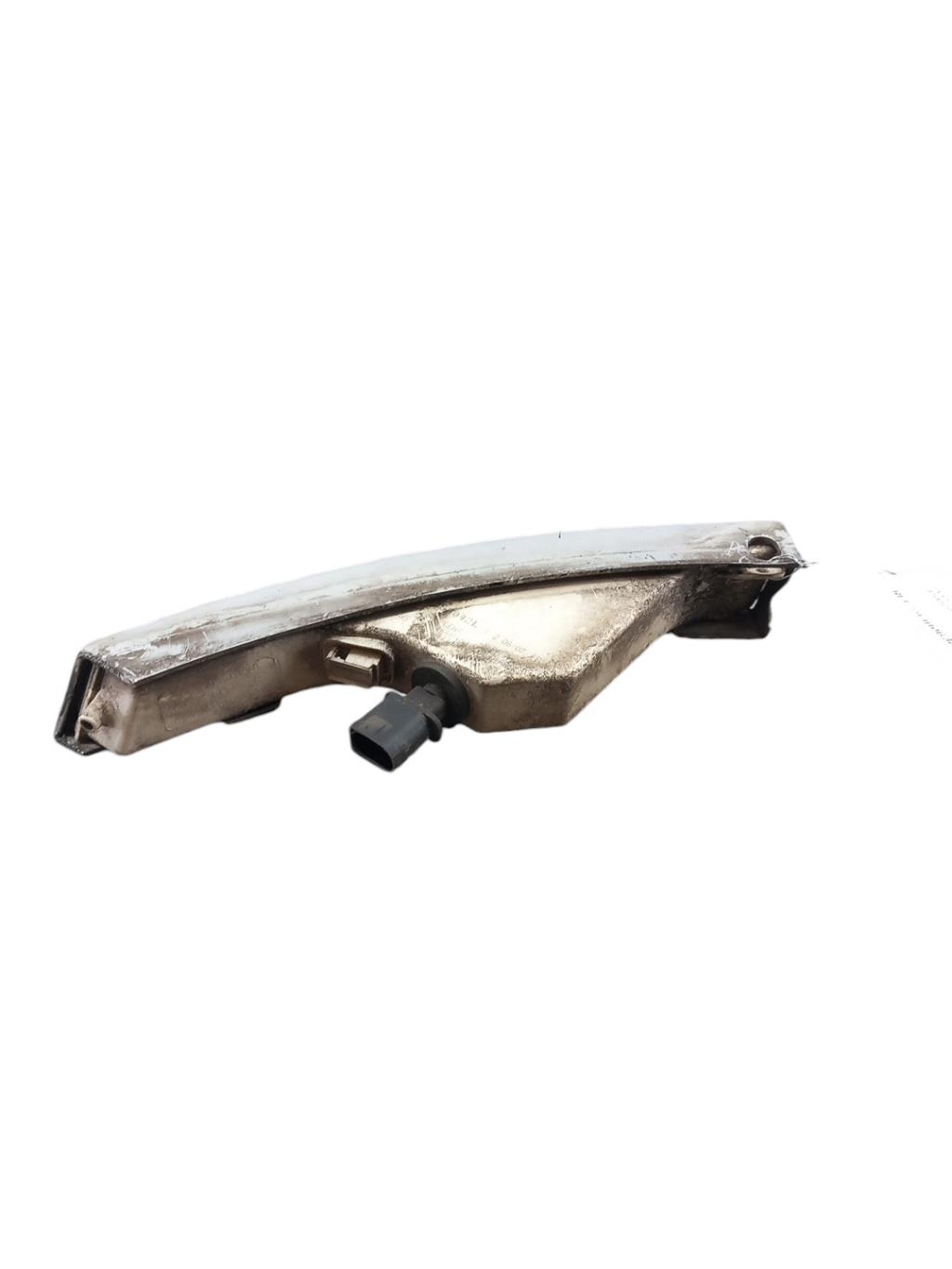 Gruppo ottico anteriore secondario destro (luci)(freccia) VOLKSWAGEN PASSAT 5 Diésel - 1