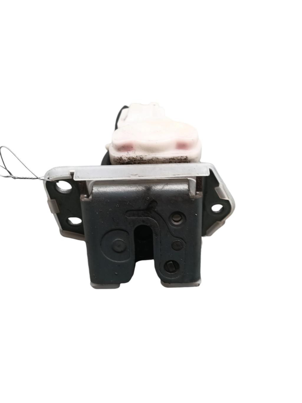 Serrure de hayon SUZUKI SWIFT 3 Diesel - 1