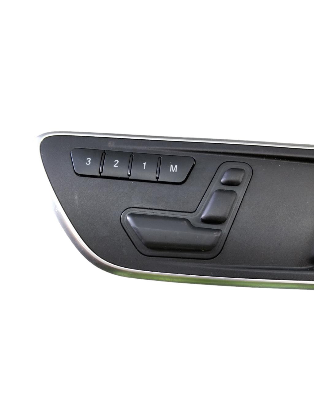 Maniglia interna anteriore destra MERCEDES CLASSE A 176 PHASE 1 Diésel - 1