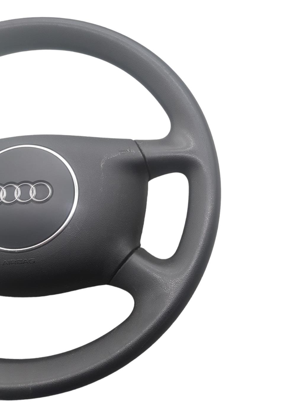 Volant AUDI A6 2 PHASE 2 Essence - 1