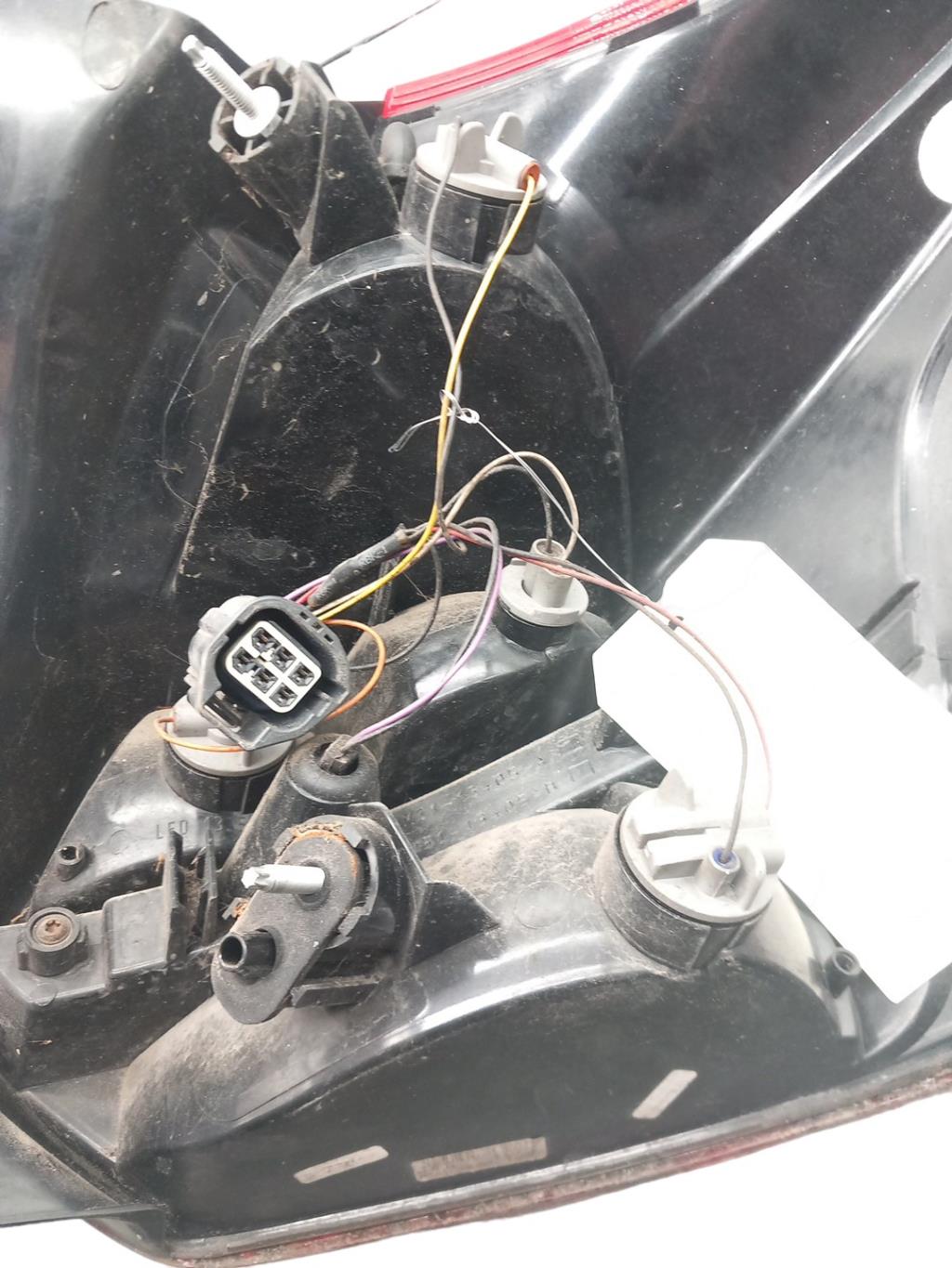 Fanale posteriore principale sinistro (luci) FORD FOCUS 3 PHASE 1 Gasolina - 1
