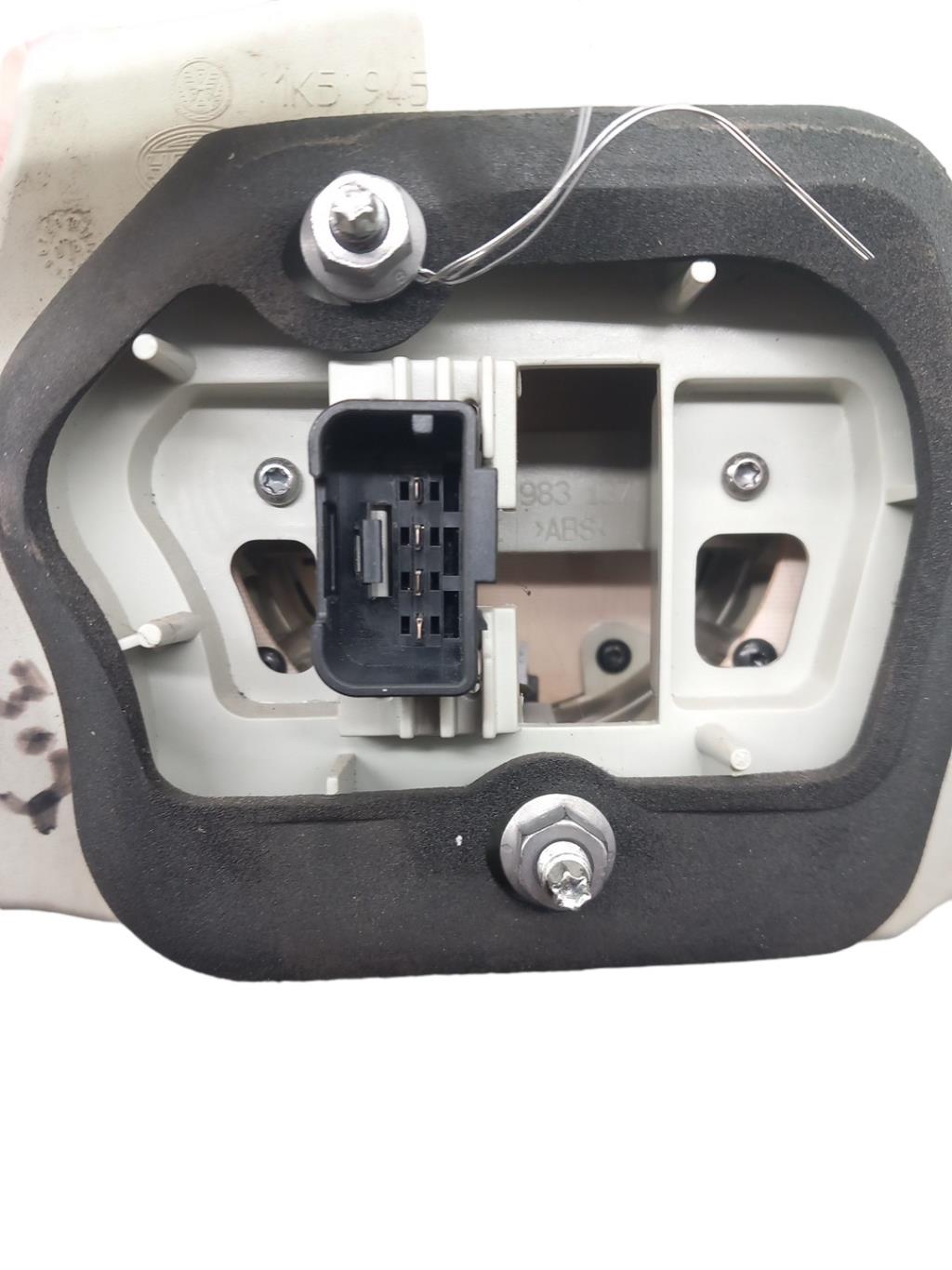 Fanale posteriore principale sinistro (luci) VOLKSWAGEN JETTA 3 Diésel - 1