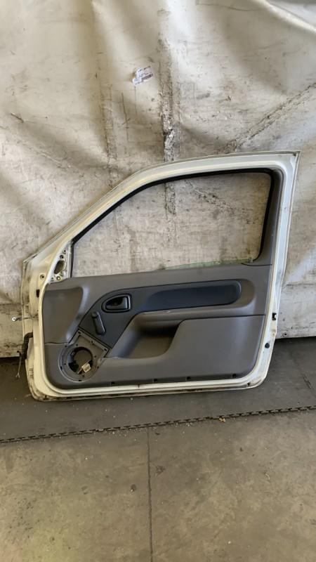 Porte avant droit RENAULT CLIO 2 PHASE 1 Diesel - 1