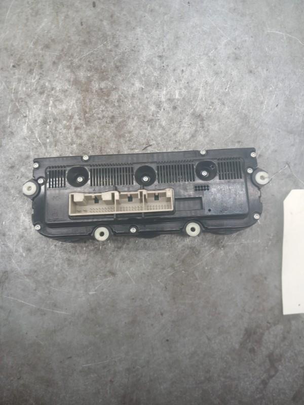 Commande chauffage VOLKSWAGEN GOLF PLUS PHASE 1 Diesel - 1