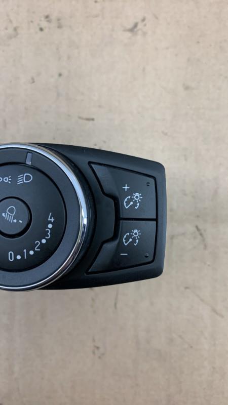 Commande de phare FORD FOCUS 3 PHASE 1 BREAK Essence - 1