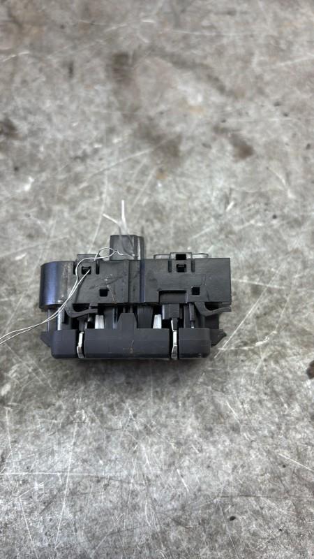Commande retroviseurs RENAULT CLIO 4 PHASE 1 Diesel - 1