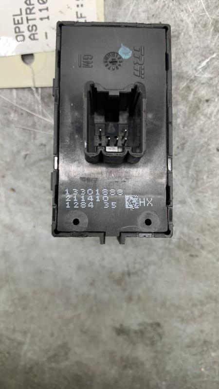 Interruttore lavacristalli posteriore sinistro OPEL ASTRA J PHASE 1 Diésel - 1