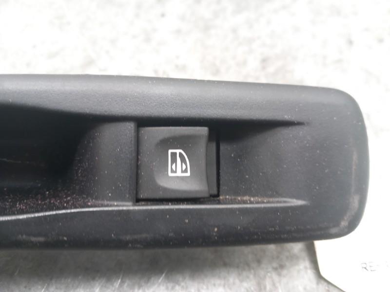Interruttore lavacristalli posteriore sinistro RENAULT MEGANE 3 PHASE 2 Diésel - 1