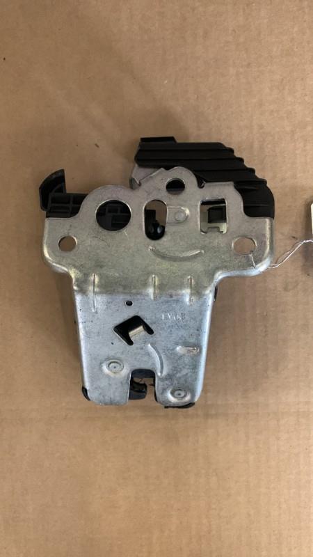 Serrure de hayon AUDI A1 1 PHASE 1 Diesel - 1