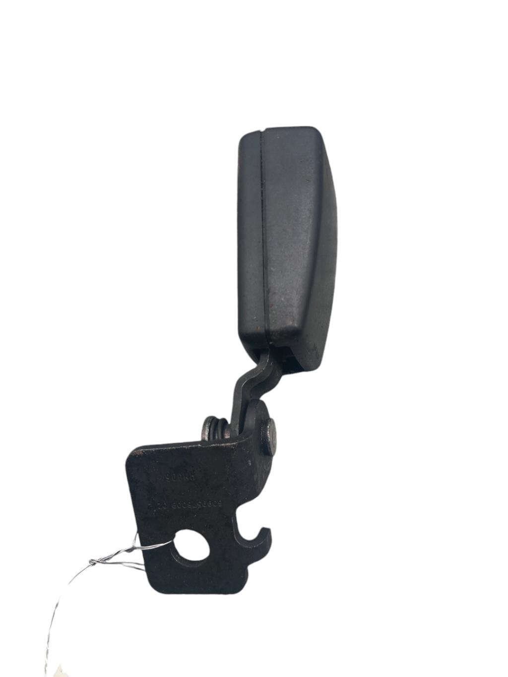 Aggancio cintura sicurezza posteriore destro OPEL ASTRA J SPORTS TOURER PHASE 1 BREAK Diésel - 1