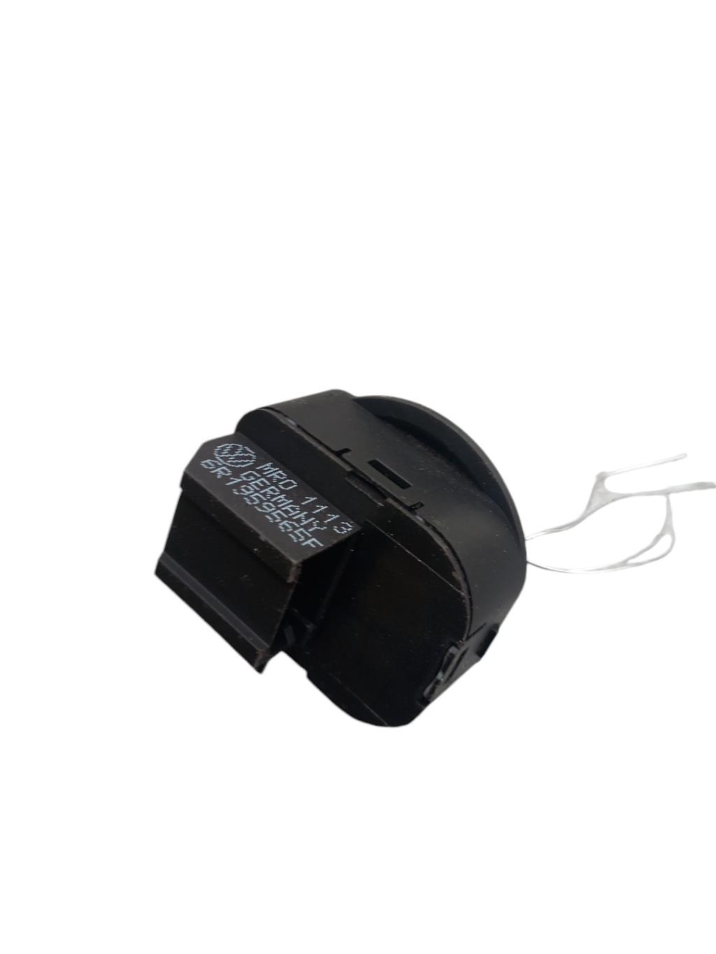 Commande retroviseurs VOLKSWAGEN POLO 5 PHASE 1 Diesel - 1
