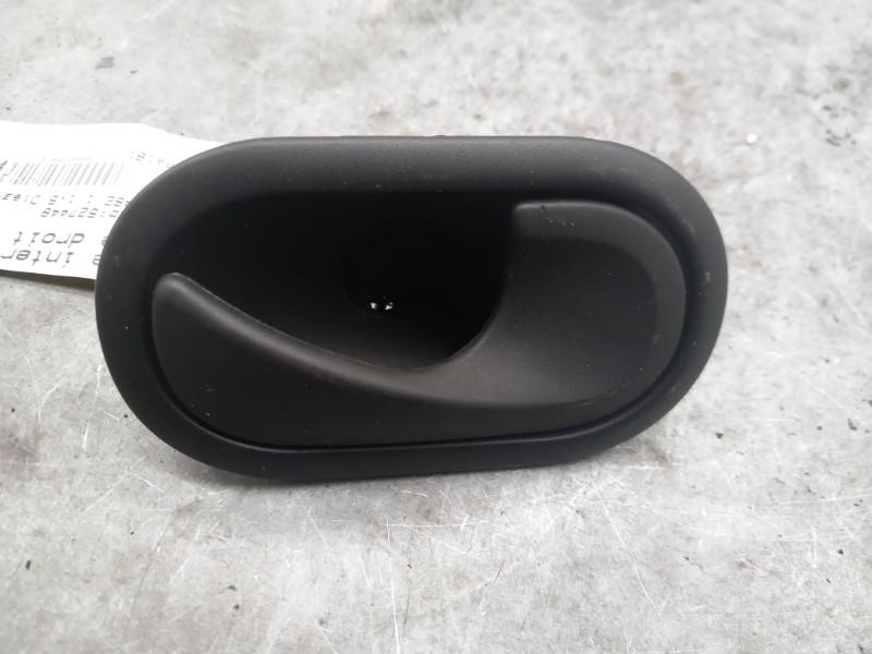 Maniglia interna posteriore destra RENAULT CLIO 3 PHASE 1 Diésel - 1