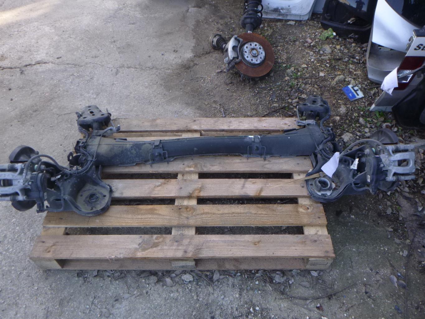Train arriere complet PEUGEOT 2008 2 Essence - 1