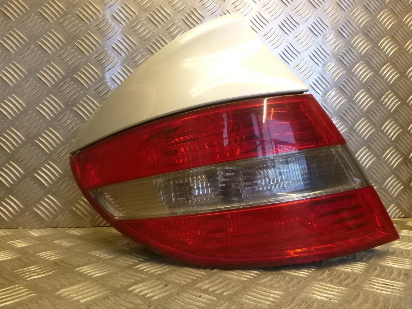 Fanale posteriore principale sinistro (luci) MERCEDES CLASSE CLC 203 COUPE Diésel - 1