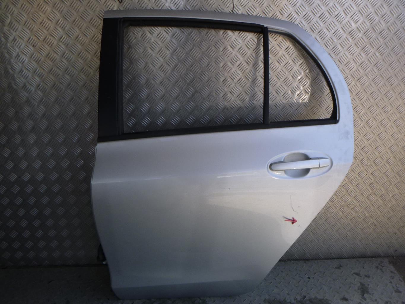 Portiera posteriore sinistra TOYOTA YARIS 2 PHASE 1 Diésel - 1