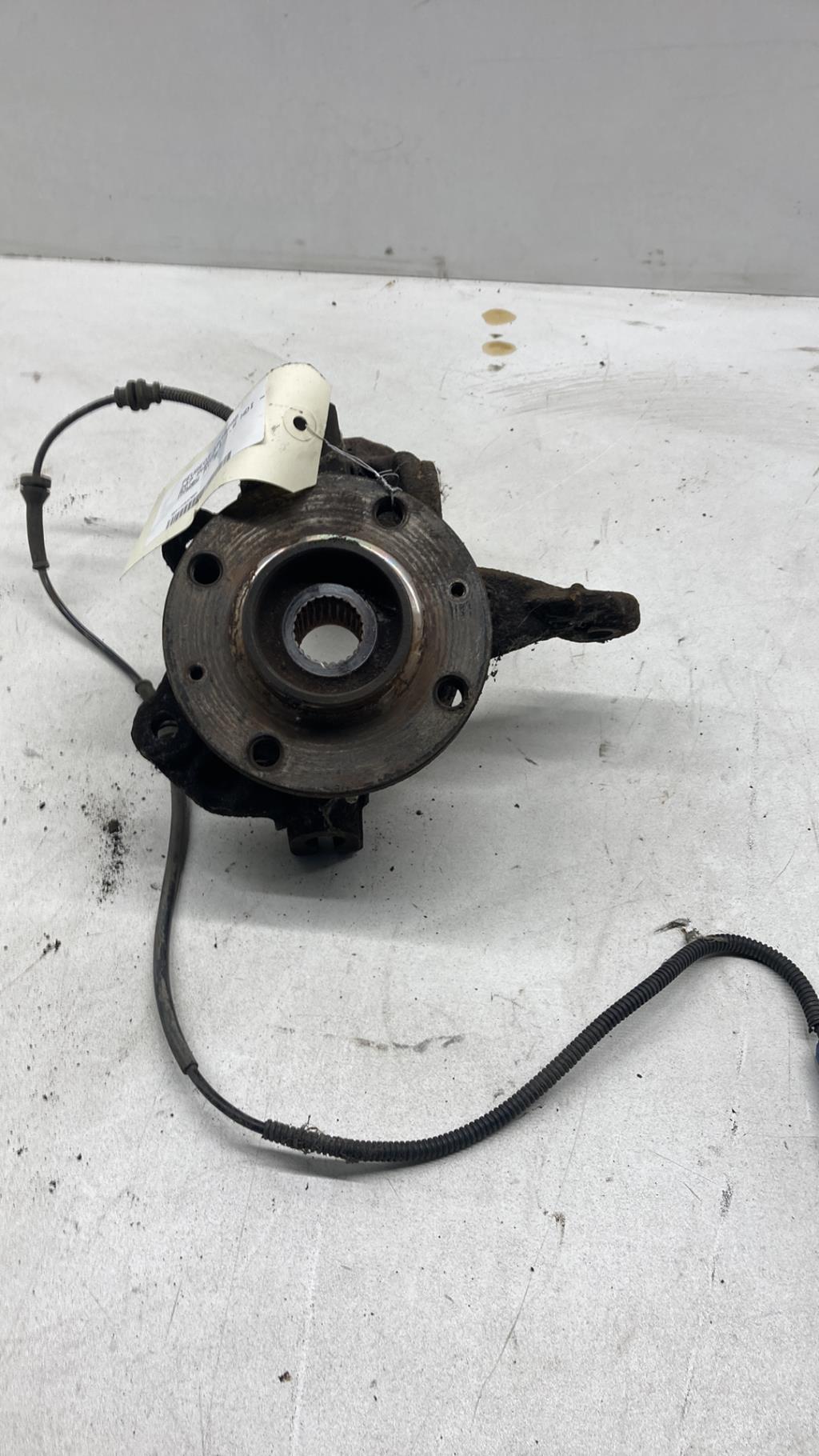 Moyeu avant gauche PEUGEOT 207 PHASE 1 Diesel - 1