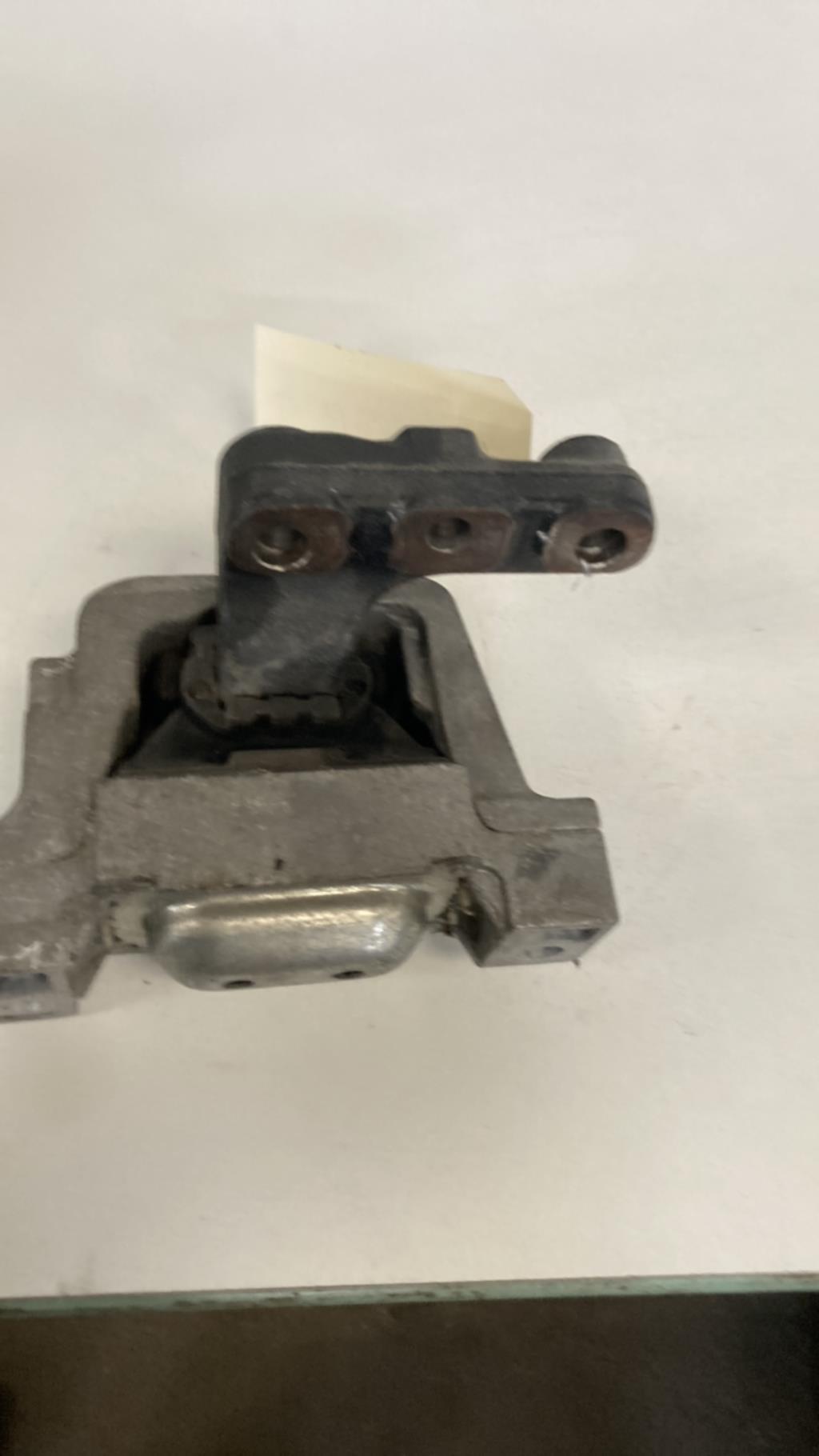Support moteur droit PEUGEOT 207 PHASE 2 Diesel - 1