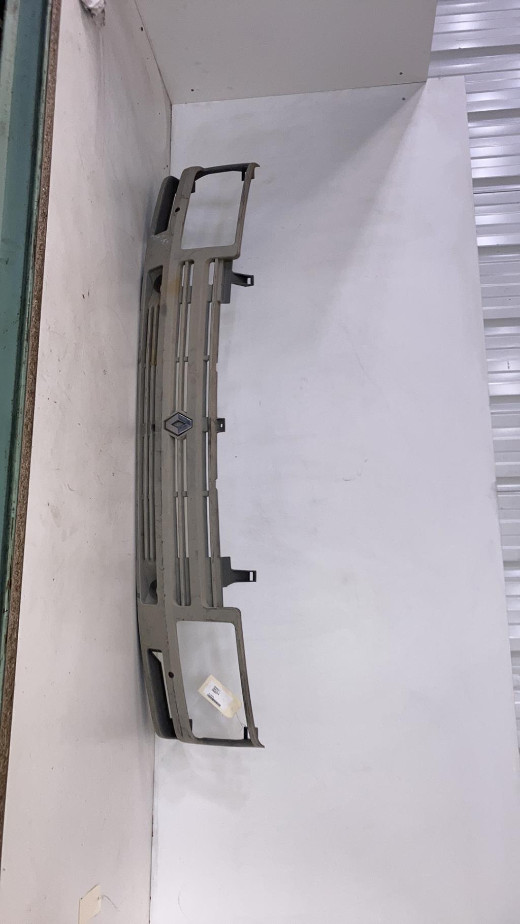 Calandre RENAULT TRAFIC 1  - 1