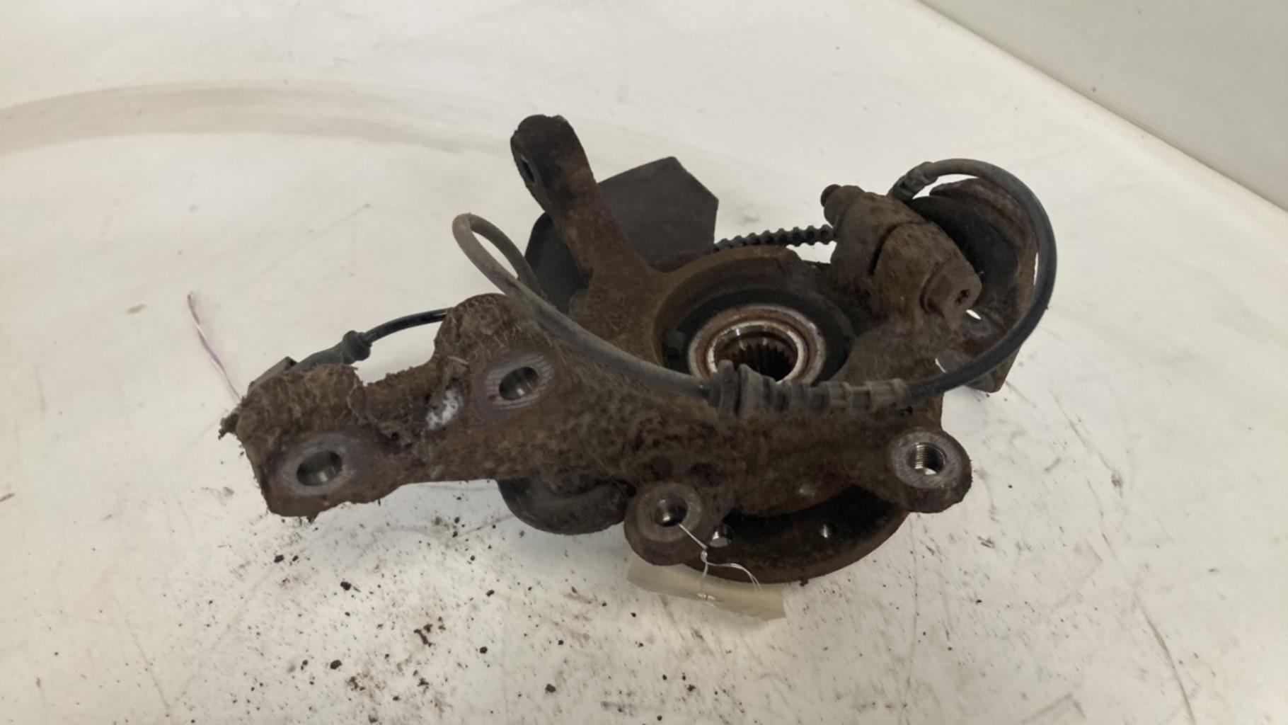 Moyeu avant droit RENAULT TWINGO 2 PHASE 2 Essence - 1