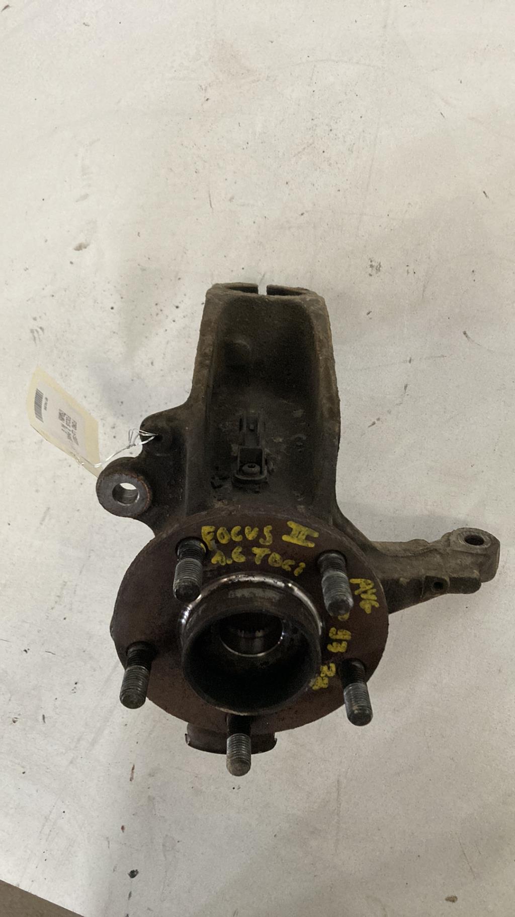 Moyeu avant gauche FORD FOCUS 2 PHASE 1 Diesel - 1