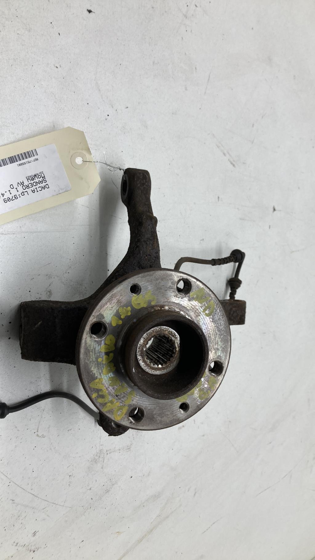 Moyeu avant droit DACIA SANDERO 1 Essence/GPL - 1