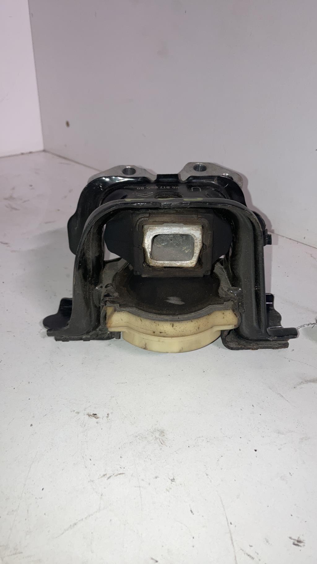 Support moteur droit CITROEN DS3 PHASE 1 Diesel - 1