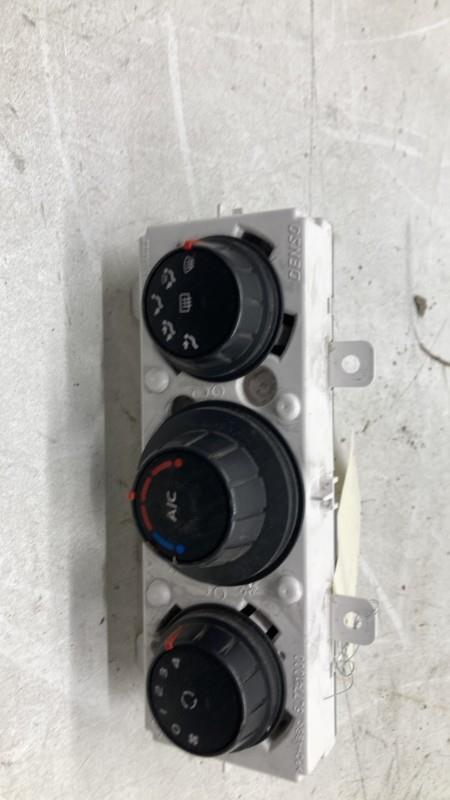 Commande chauffage NISSAN NV400 Diesel - 1