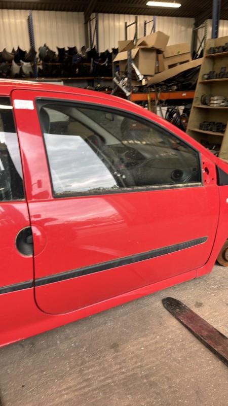 Porte avant droit RENAULT TWINGO 2 PHASE 1 Essence - 1