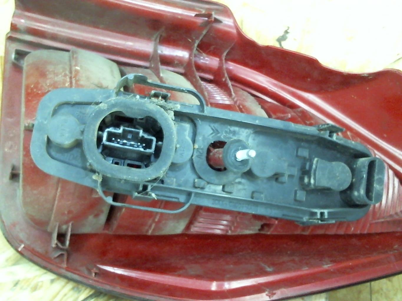 Feu arriere principal gauche (feux) CITROEN C2 PHASE 1 Diesel - 1